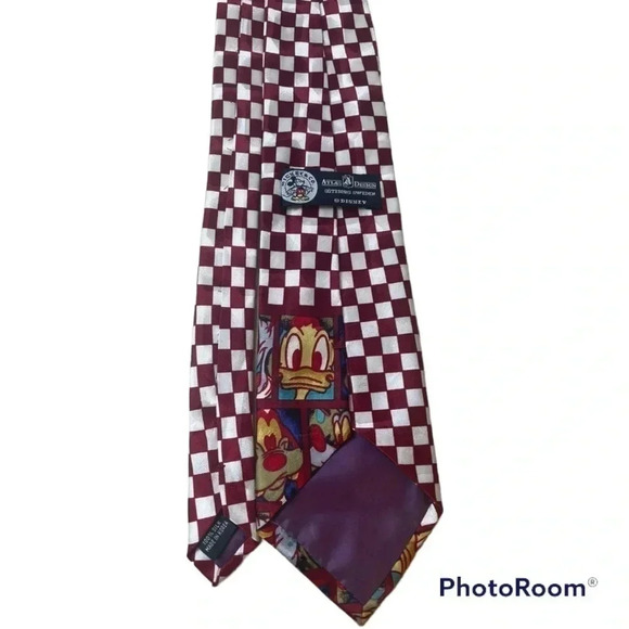 VINTAGE Disney’s Mickey Mouse with Donald Duck and Goofy checkered tie. - Picture 3 of 8